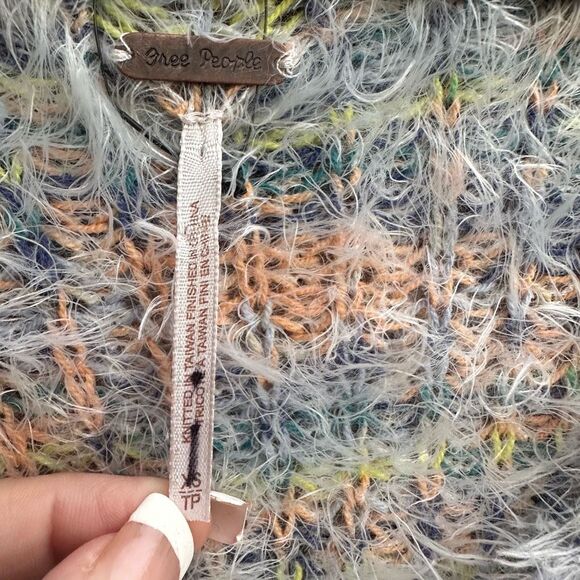 Free People Womens V-Neck Fuzzy Eyelash Knit Sweater oversized Multicolor XS - Picture 3 of 8